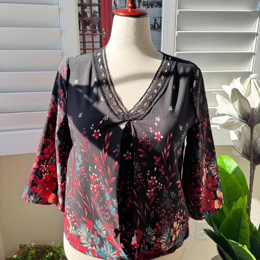 Emery Rose Black Women’s Blouse - Classic Crew Neck